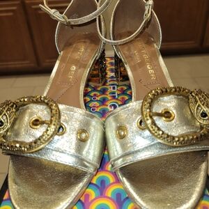 Kurt Geiger Mayfair Block Mid Heel --Silver and Gold Women's Sandals